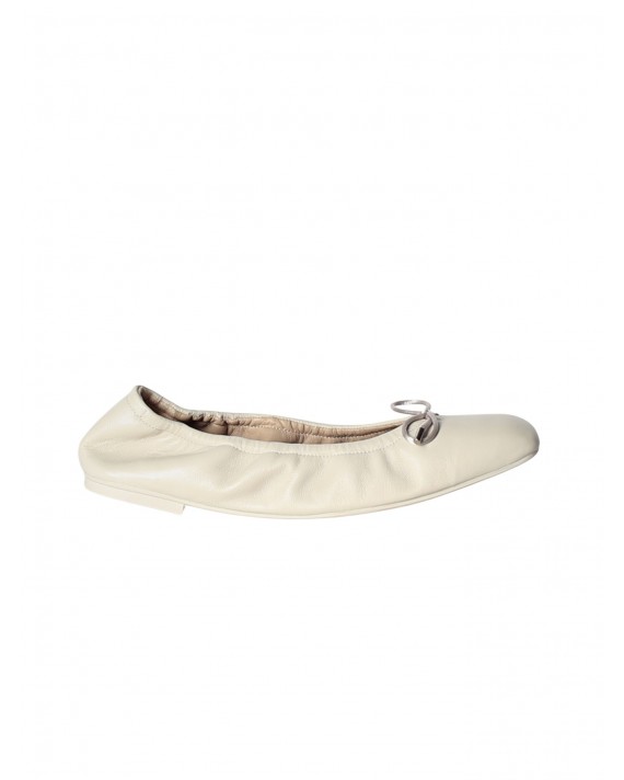 FLATS-STUART WEITZMAN