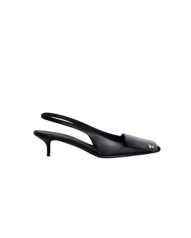 PUMPS-COURREGES